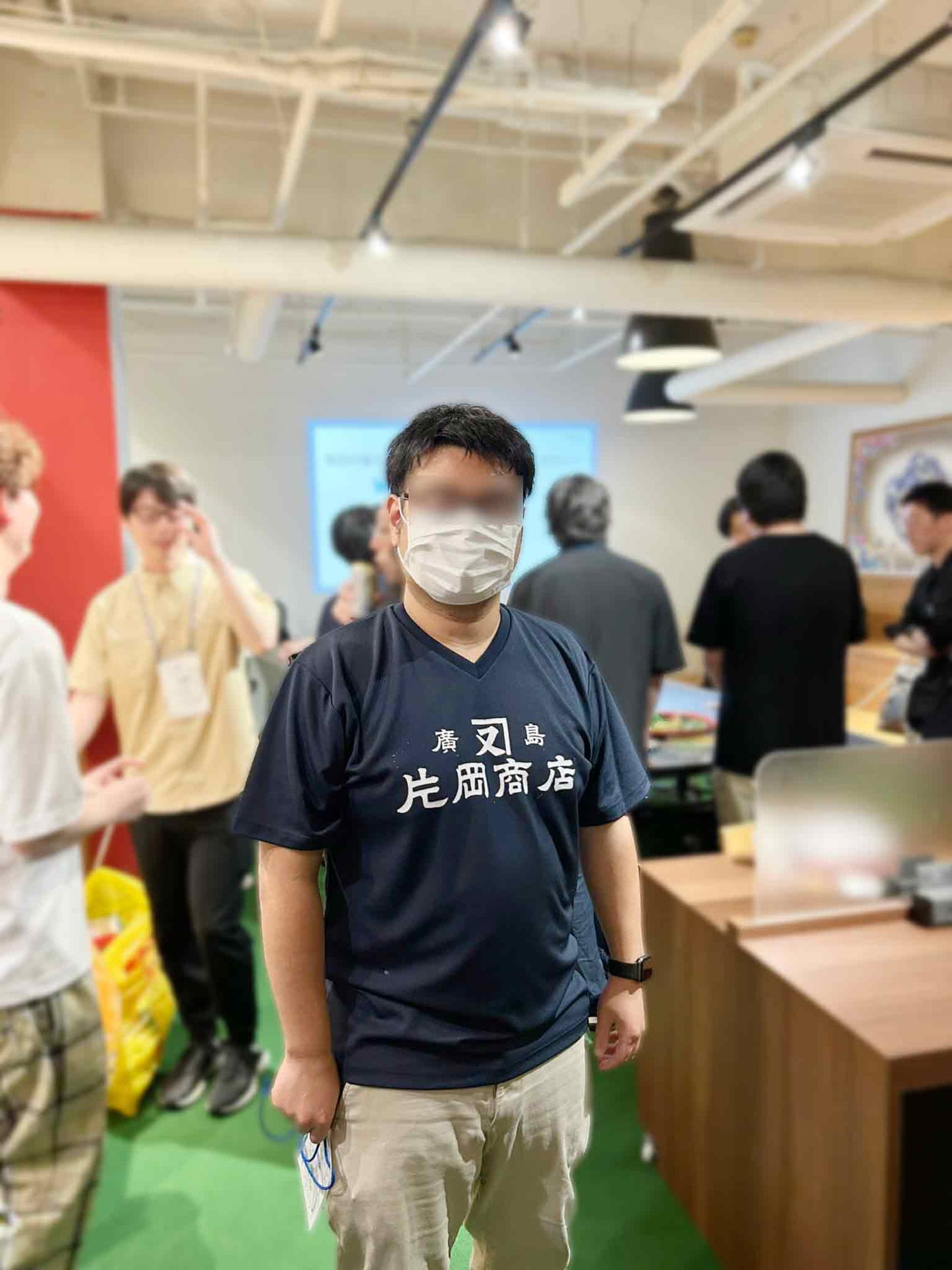 片岡商店Vネックシャツ / 速乾素材 - 株式会社片岡商店