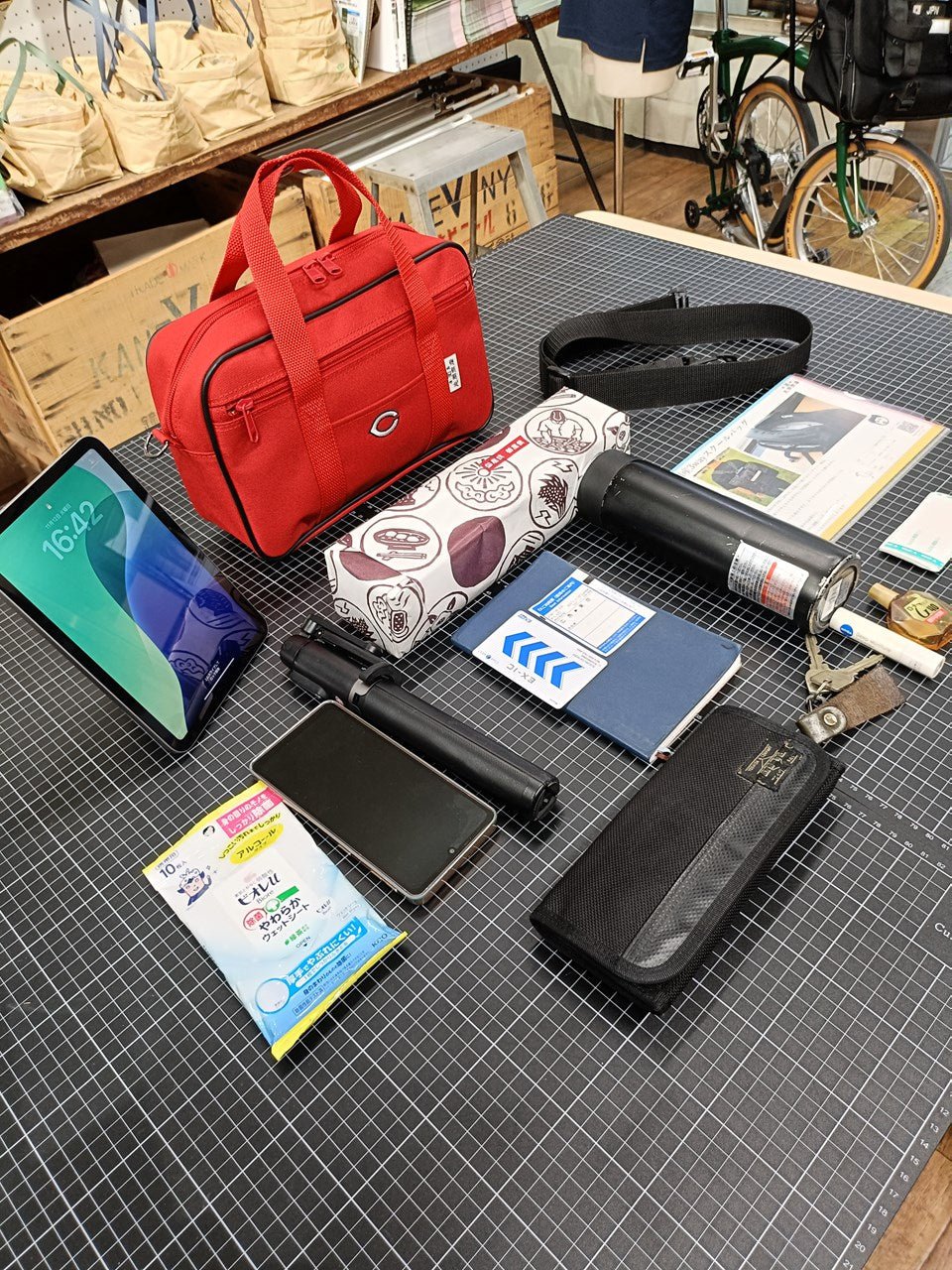 Miniスクバのショルダーバッグ カープ公式版（送料込み） - 株式会社片岡商店